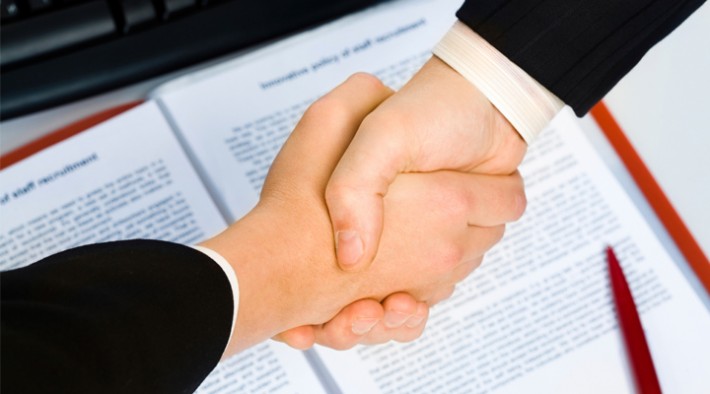 Conheça as principais características dos contratos de Alienação Fiduciária em Garantia, Leasing e Factoring