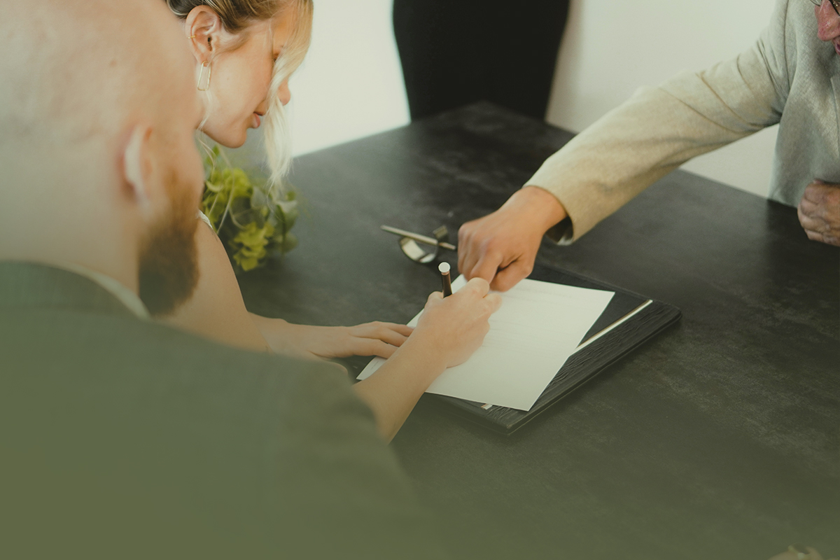 A importância de regularizar contratos antigos e evitar problemas futuros