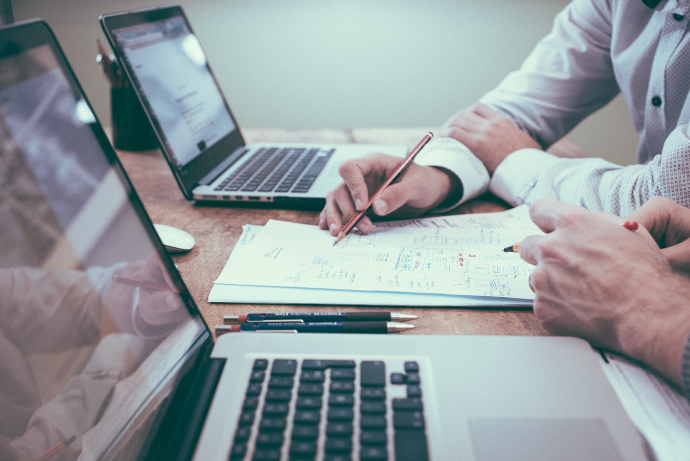 Assessoria Jurídica mensal x contratações específicas: o que é melhor para a empresa?
