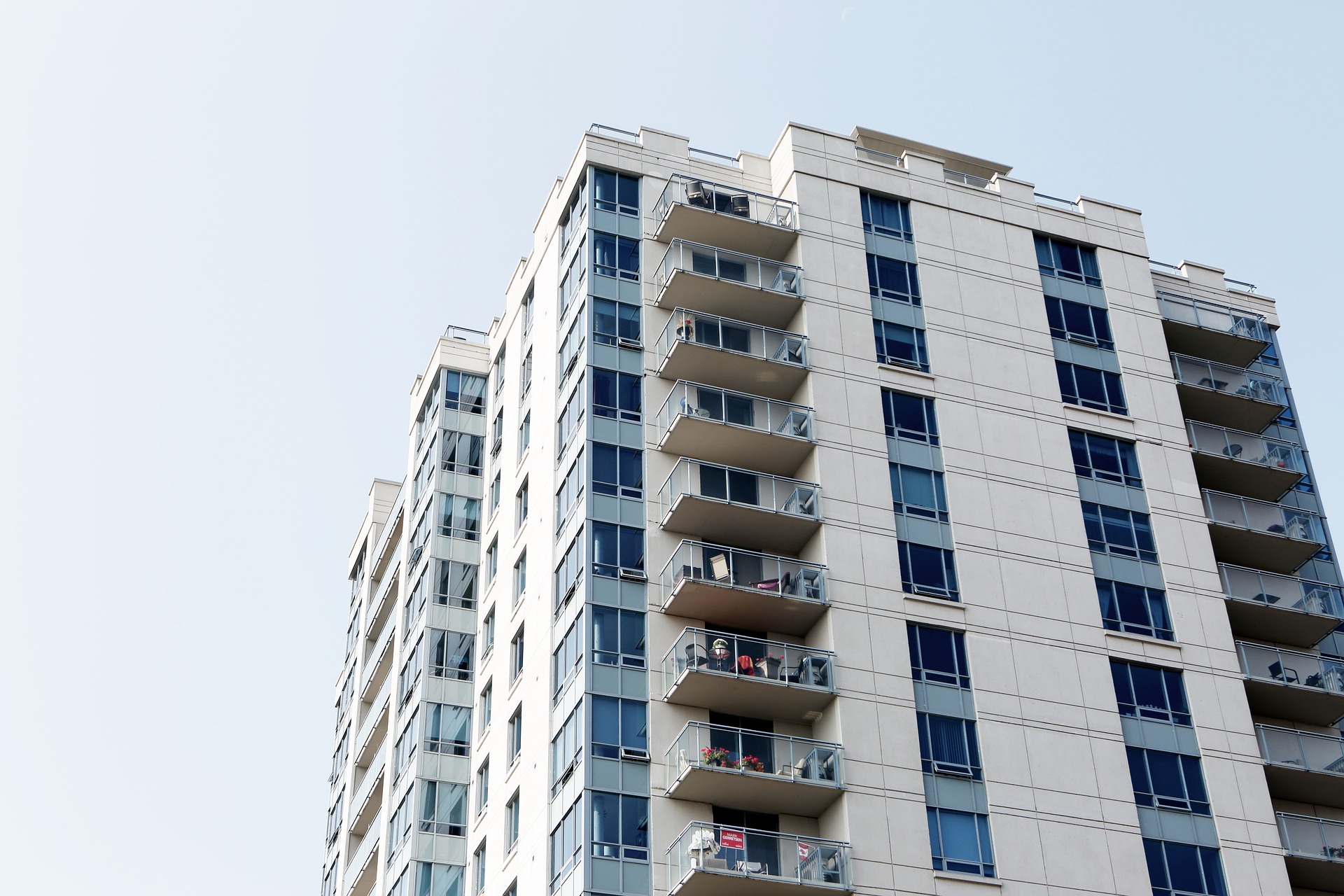 De quem é a responsabilidade pelo pagamento das despesas condominiais?